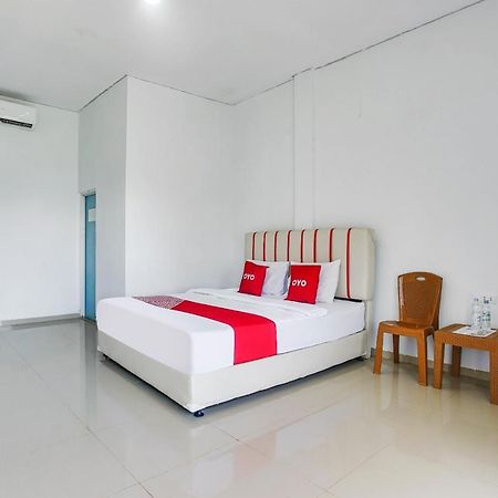 Oyo 2246 Anjung Bang Oking Hotel & Resort Pasarpulaupisang Exteriör bild
