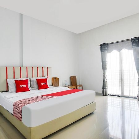 Oyo 2246 Anjung Bang Oking Hotel & Resort Pasarpulaupisang Exteriör bild