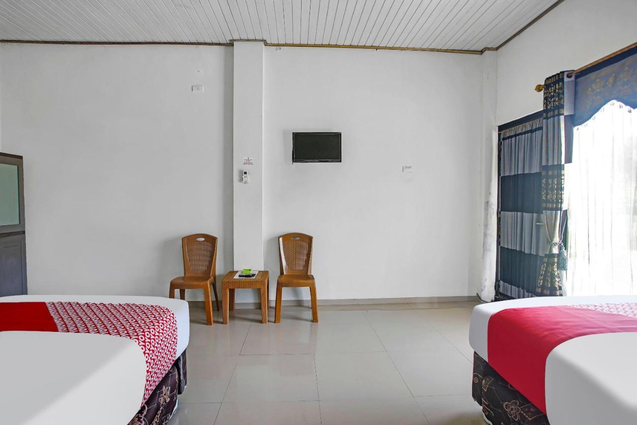 Oyo 2246 Anjung Bang Oking Hotel & Resort Pasarpulaupisang Exteriör bild