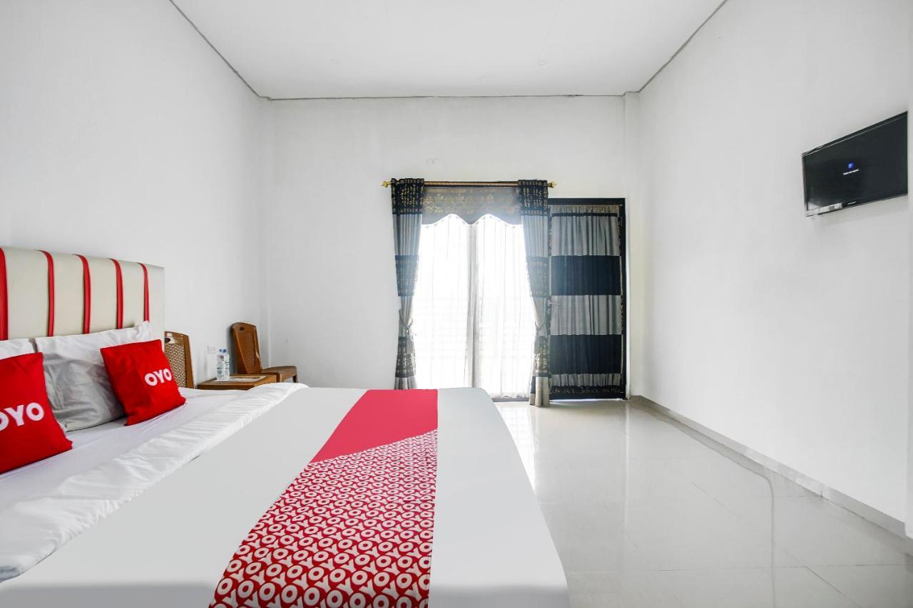 Oyo 2246 Anjung Bang Oking Hotel & Resort Pasarpulaupisang Exteriör bild